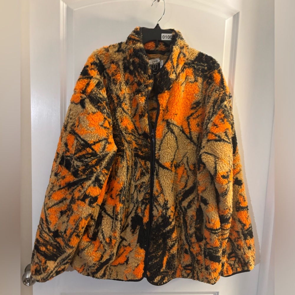 NWOT Original Use Orange & Black Camouflage Sherpa Jacket sz XL